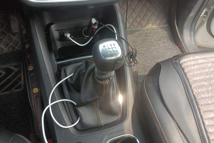 Used Wuling Hongguang S3 2018 1.5L Manual Luxury Model China V Standard Gear Lever