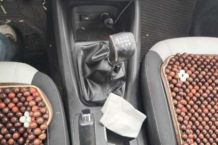 Used Wuling Hongguang S3 2018 1.5L Manual Standard Version China V Standard Gear Lever