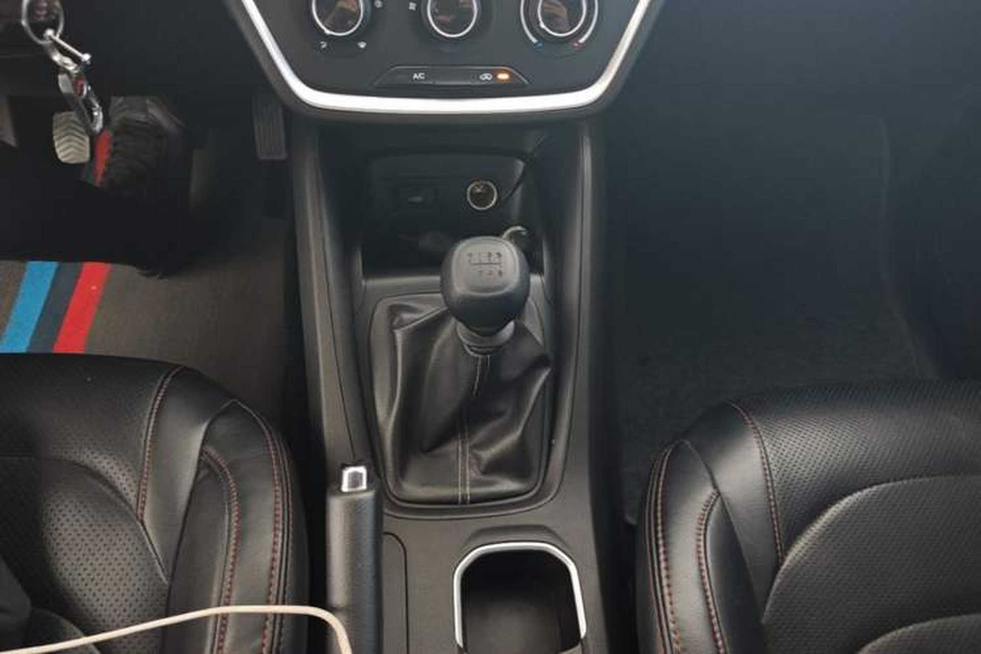 Used Wuling Hongguang S3 2018 1.5L Manual Standard Version China V Standard Gear Lever