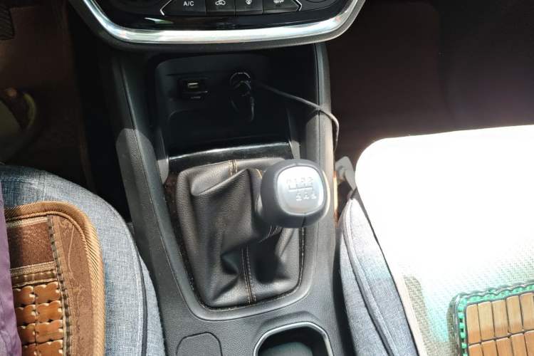 Used Wuling Hongguang S3 2018 1.5L Manual Luxury Model China V Standard Gear Lever