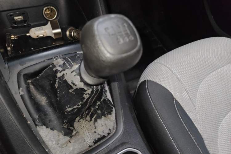 Used Wuling Hongguang S3 2018 1.5L Manual Standard Version China V Standard Gear Lever