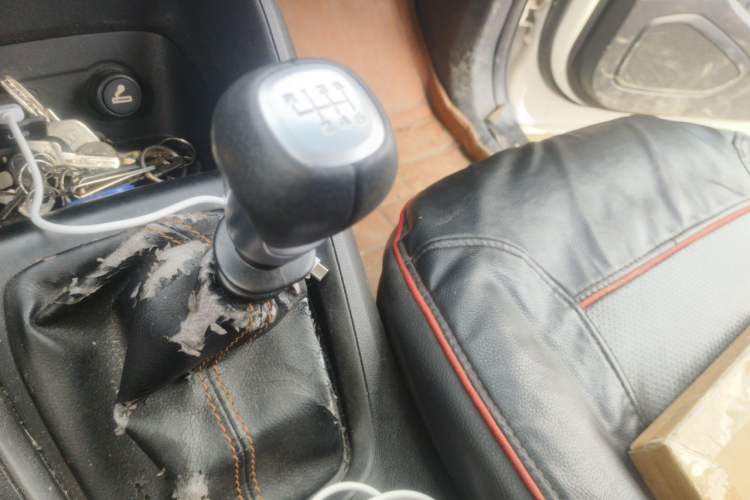 Used Wuling Hongguang S3 2018 1.5T Manual Comfort Model China V Standard Gear Lever