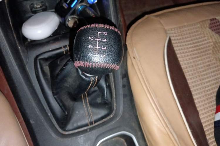 Used Wuling Hongguang S3 2018 1.5L Manual Comfort Model China V Standard Gear Lever