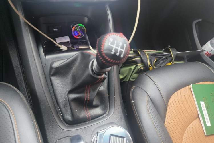 Used Wuling Hongguang S3 2018 1.5L Manual Comfort Model China V Standard Gear Lever