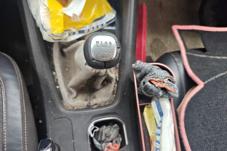 Used Wuling Hongguang S3 2018 1.5L Manual Luxury Model China V Standard Gear Lever
