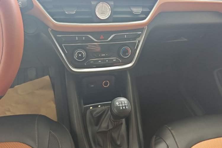 Used Wuling Hongguang S3 2018 1.5L Manual Luxury Model China V Standard Gear Lever