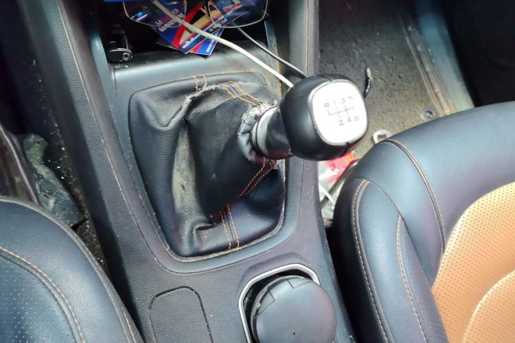 Used Wuling Hongguang S3 2018 1.5L Manual Comfort Model China V Standard Gear Lever