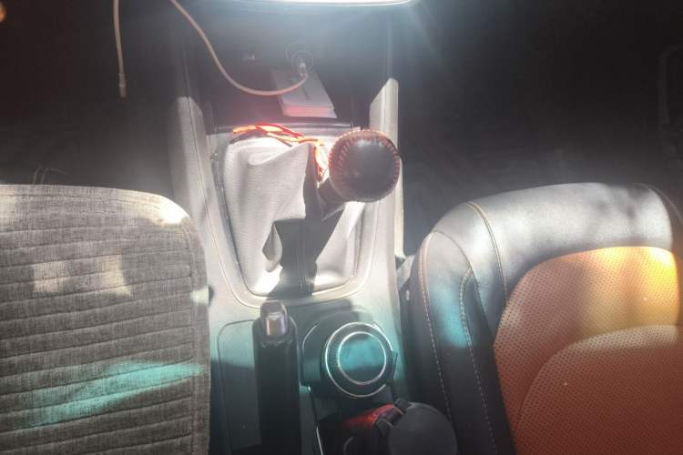 Used Wuling Hongguang S3 2018 1.5L Manual Luxury Model China V Standard Gear Lever