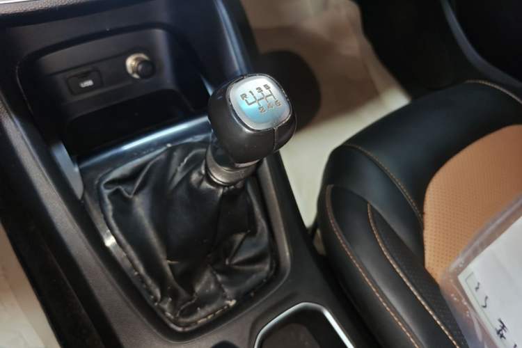 Used Wuling Hongguang S3 2018 1.5L Manual Luxury Model China V Standard Gear Lever