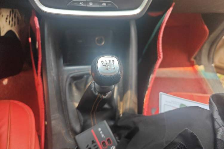 Used Wuling Hongguang S3 2018 1.5T Manual Comfort Model China V Standard Gear Lever