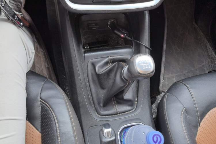 Used Wuling Hongguang S3 2018 1.5L Manual Comfort Model China V Standard Gear Lever