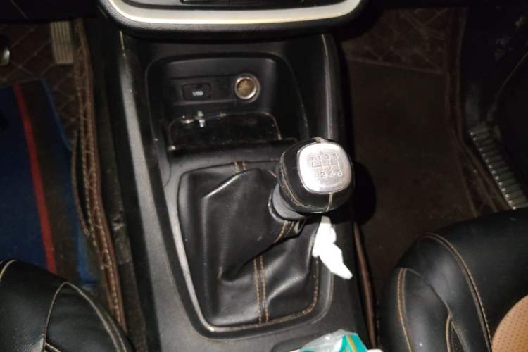 Used Wuling Hongguang S3 2018 1.5L Manual Comfort Model China V Standard Gear Lever