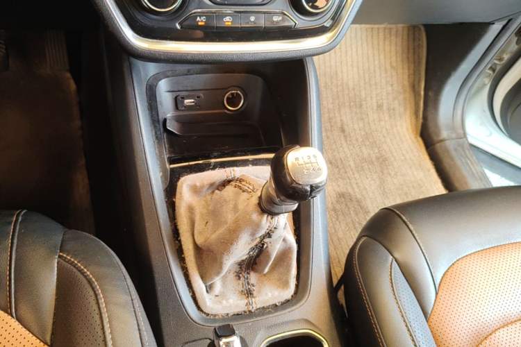 Used Wuling Hongguang S3 2018 1.5L Manual Luxury Model China V Standard Gear Lever