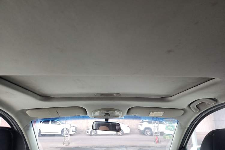 Used Wuling Hongguang S3 2018 1.5T Manual Luxury Model China V Standard Headliner