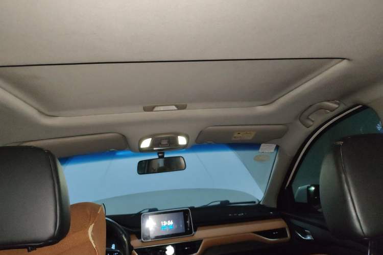 Used Wuling Hongguang S3 2018 1.5T Manual Luxury Model China V Standard Headliner