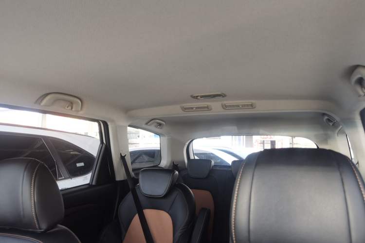 Used Wuling Hongguang S3 2018 1.5L Manual Comfort Model China V Standard Headliner