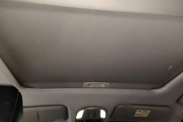 Used Wuling Hongguang S3 2018 1.5T Manual Luxury Model China V Standard Headliner
