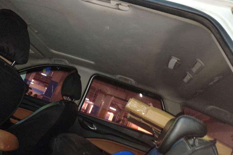 Used Wuling Hongguang S3 2018 1.5L Manual Luxury Model China V Standard Headliner