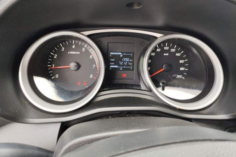 Used Wuling Hongguang S3 2018 1.5L Manual Standard Version China V Standard Instrument Cluster