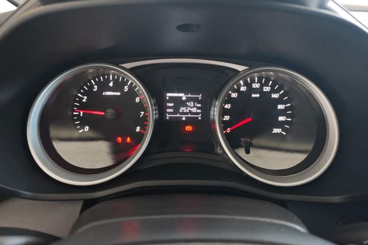 Used Wuling Hongguang S3 2018 1.5L Manual Standard Version China V Standard Instrument Cluster