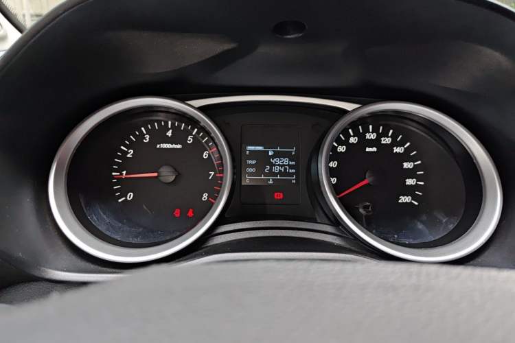 Used Wuling Hongguang S3 2018 1.5L Manual Standard Version China V Standard Instrument Cluster