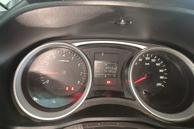 Used Wuling Hongguang S3 2018 1.5L Manual Standard Version China V Standard Instrument Cluster