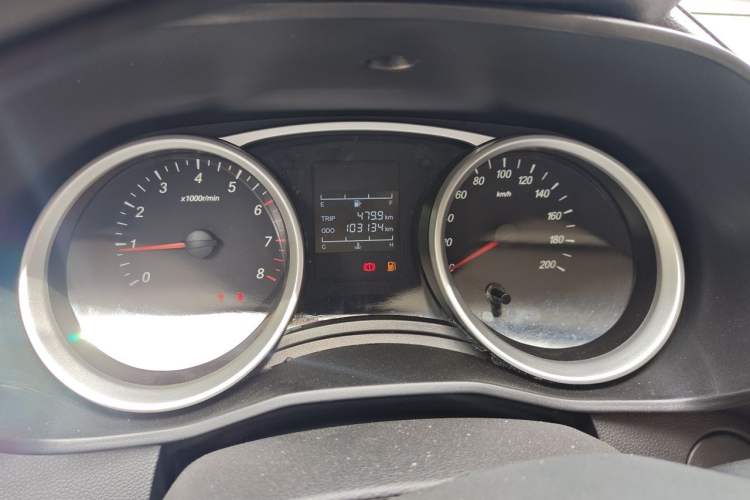Used Wuling Hongguang S3 2018 1.5L Manual Standard Version China V Standard Instrument Cluster