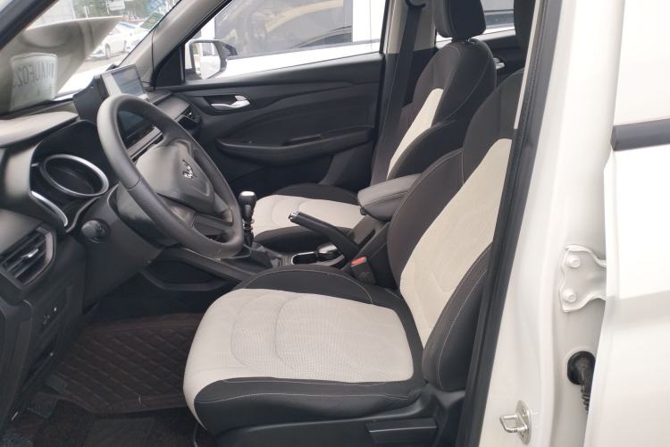 Used Wuling Hongguang S3 2018 1.5L Manual Standard Version China V Standard Interior 1