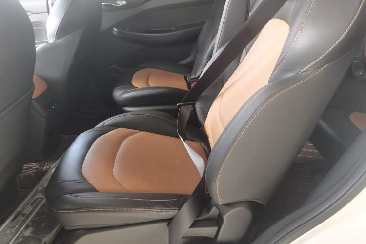 Used Wuling Hongguang S3 2018 1.5L Manual Comfort Model China V Standard Interior 1