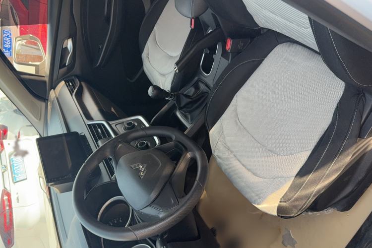 Used Wuling Hongguang S3 2018 1.5L Manual Standard Version China V Standard Interior 1