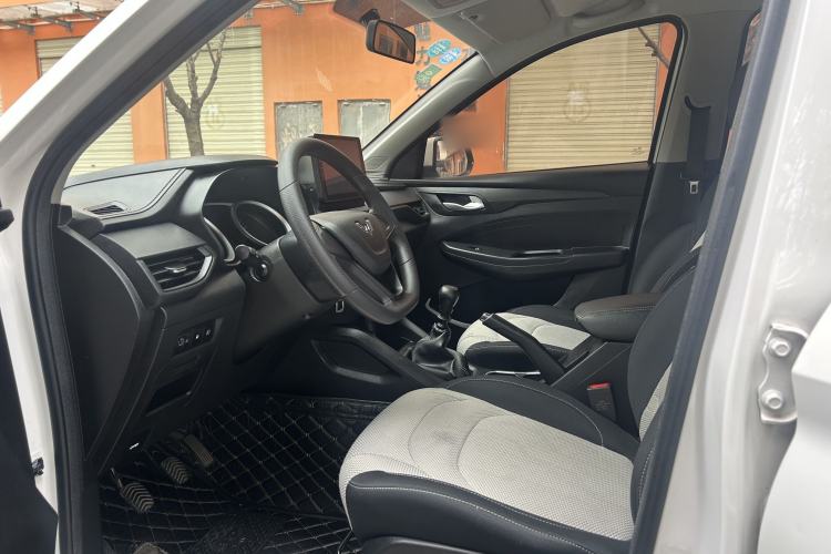 Used Wuling Hongguang S3 2018 1.5L Manual Standard Version China V Standard Interior 2