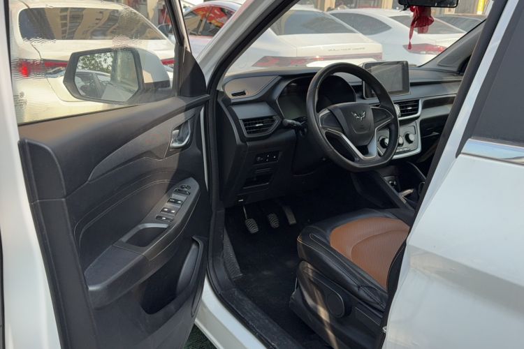 Used Wuling Hongguang S3 2018 1.5L Manual Comfort Model China V Standard Interior 2
