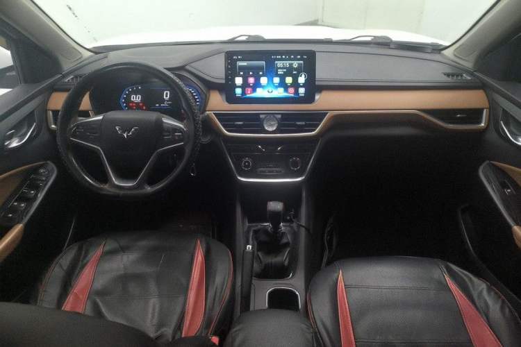 Used Wuling Hongguang S3 2018 1.5L Manual Luxury Model China V Standard Interior 3