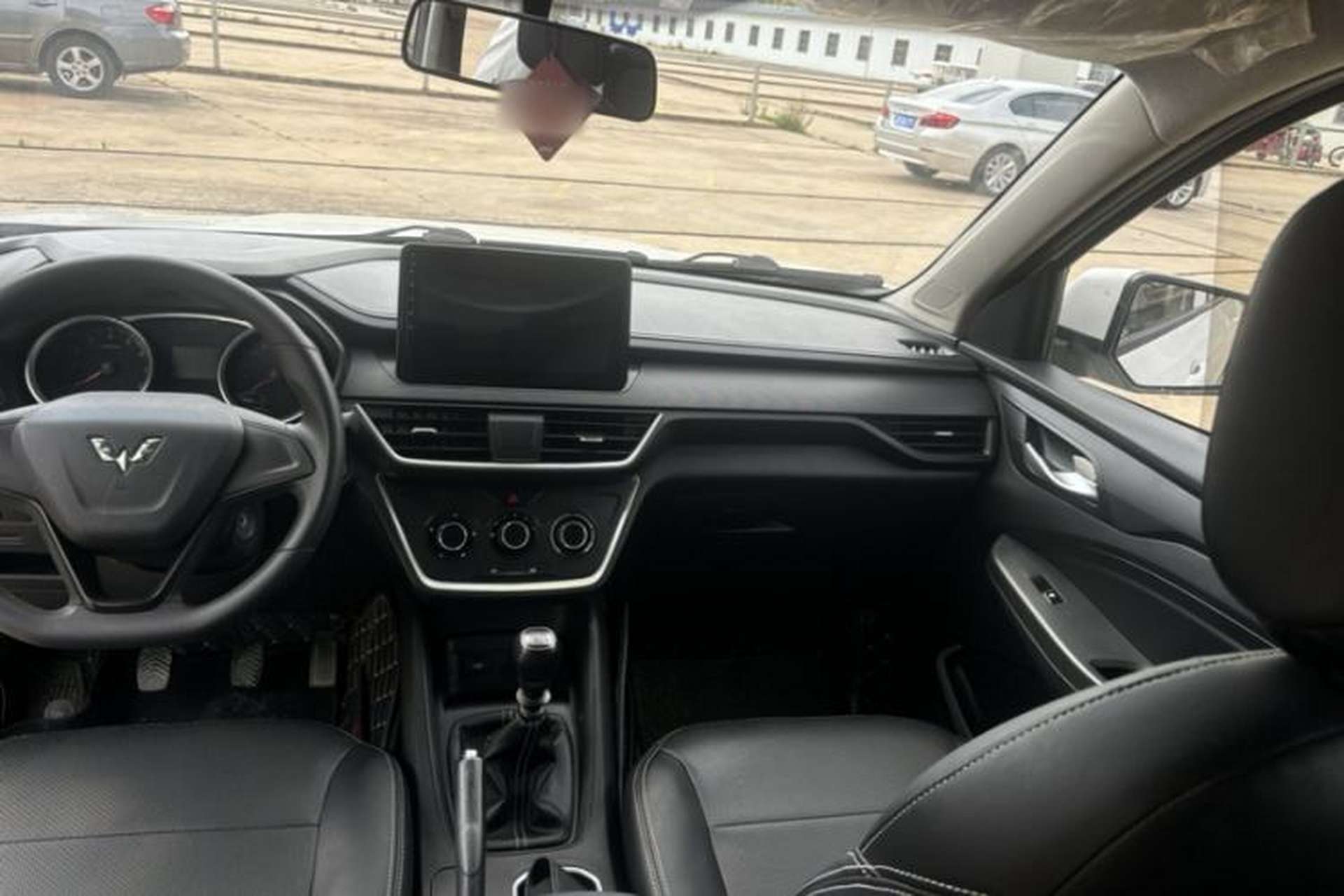 Used Wuling Hongguang S3 2018 1.5L Manual Standard Version China V Standard Interior 3