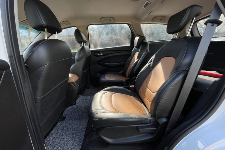 Used Wuling Hongguang S3 2018 1.5L Manual Comfort Model China V Standard Interior 6
