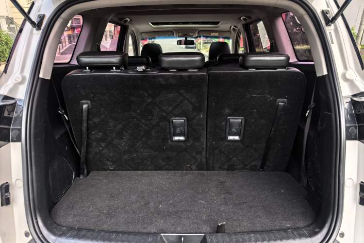 Used Wuling Hongguang S3 2018 1.5T Manual Luxury Model China V Standard Interior 6
