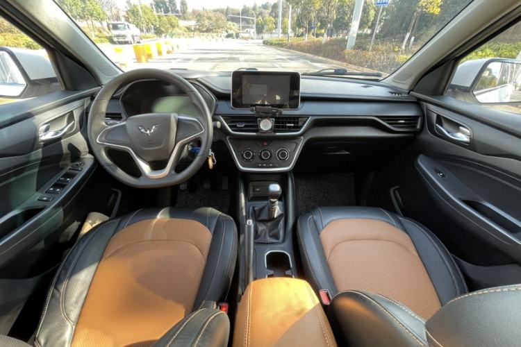 Used Wuling Hongguang S3 2018 1.5L Manual Comfort Model China V Standard Interior 9