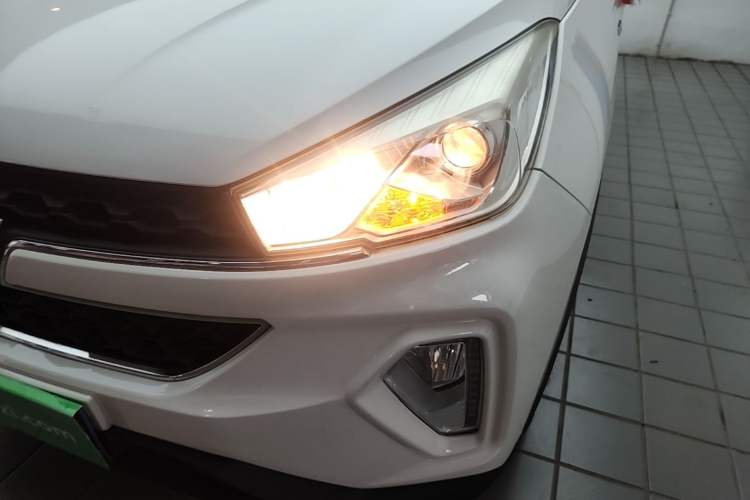 Used Wuling Hongguang S3 2018 1.5T Manual Luxury Model China V Standard Left Front Headlight