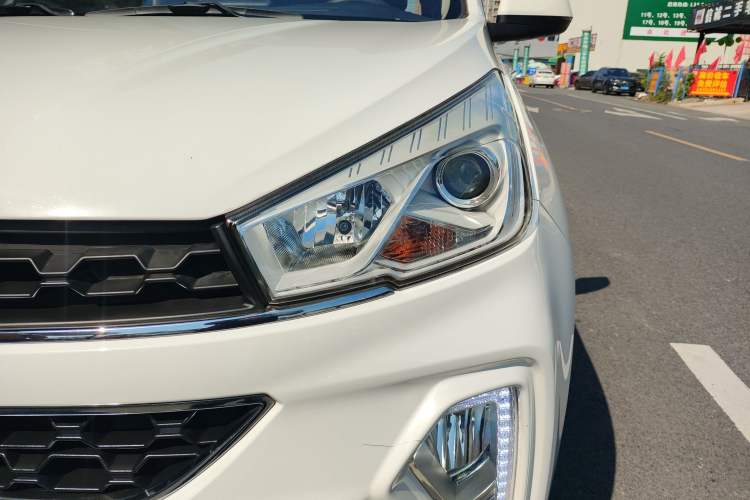 Used Wuling Hongguang S3 2018 1.5L Manual Luxury Model China V Standard Left Front Headlight