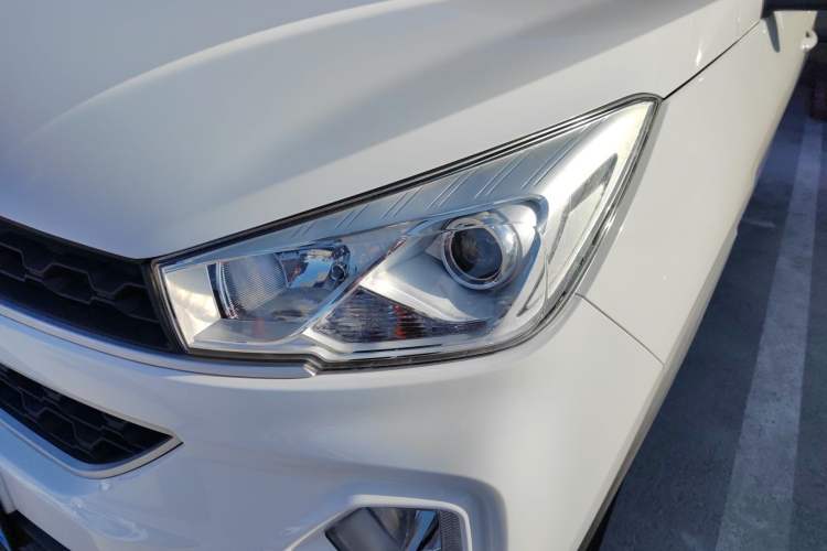 Used Wuling Hongguang S3 2018 1.5L Manual Comfort Model China V Standard Left Front Headlight