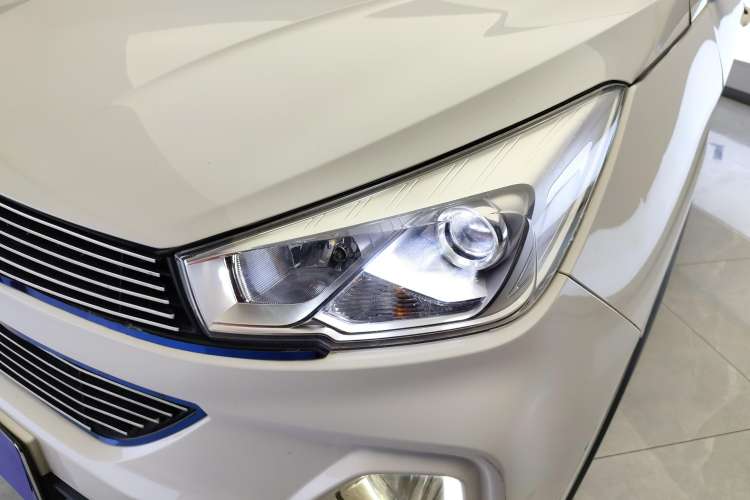 Used Wuling Hongguang S3 2018 1.5L Manual Standard Version China V Standard Left Front Headlight