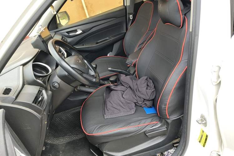 Used Wuling Hongguang S3 2018 1.5L Manual Standard Version China V Standard Left Front Seat