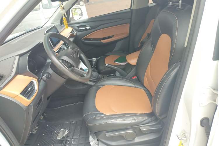 Used Wuling Hongguang S3 2018 1.5L Manual Luxury Model China V Standard Left Front Seat
