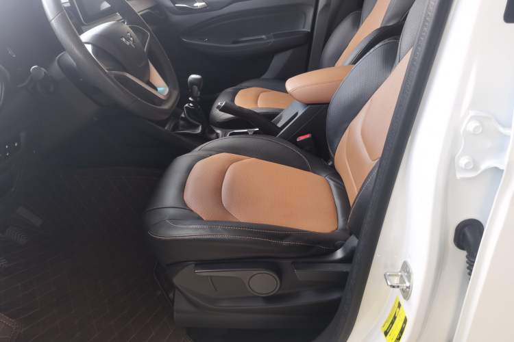 Used Wuling Hongguang S3 2018 1.5L Manual Comfort Model China V Standard Left Front Seat