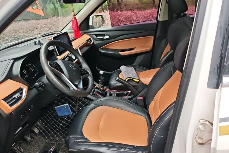 Used Wuling Hongguang S3 2018 1.5T Manual Luxury Model China V Standard Left Front Seat