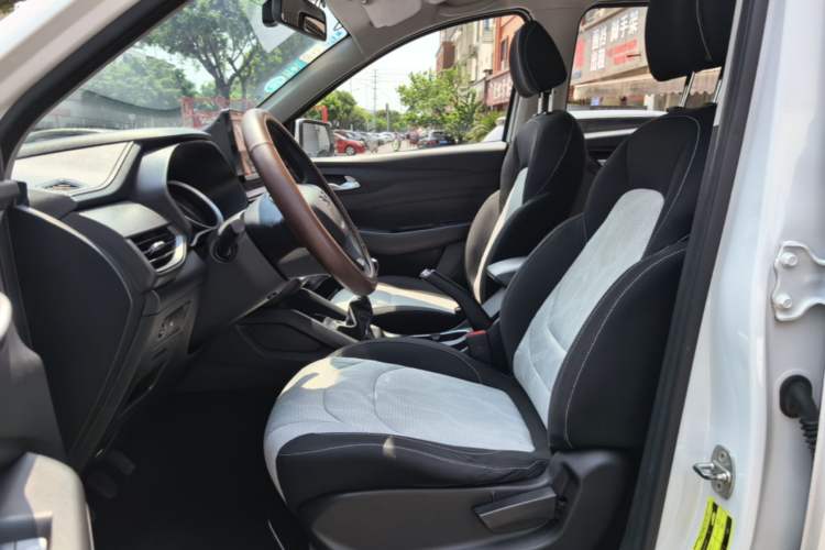 Used Wuling Hongguang S3 2018 1.5L Manual Standard Version China V Standard Left Front Seat
