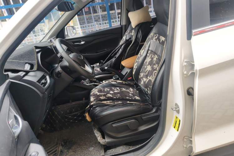 Used Wuling Hongguang S3 2018 1.5T Manual Comfort Model China V Standard Left Front Seat