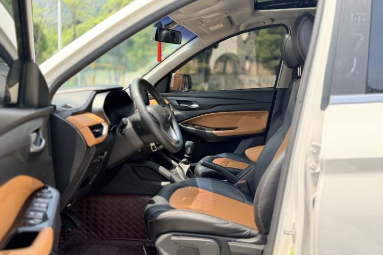Used Wuling Hongguang S3 2018 1.5T Manual Luxury Model China V Standard Left Front Seat