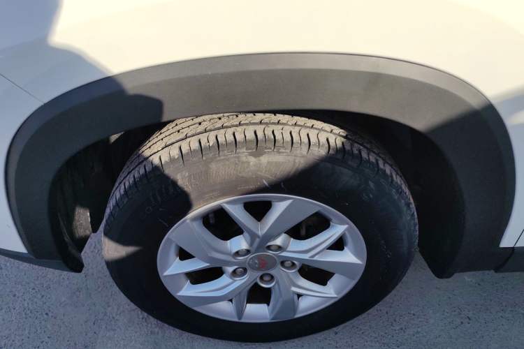 Used Wuling Hongguang S3 2018 1.5L Manual Comfort Model China V Standard Left Front Wheel Hub