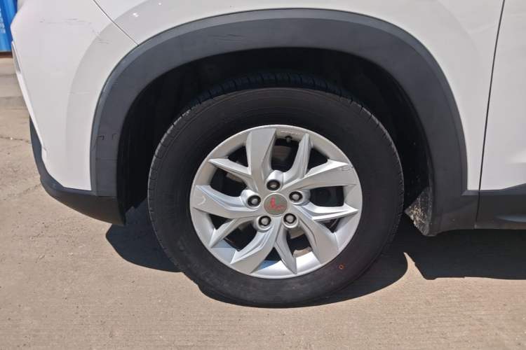 Used Wuling Hongguang S3 2018 1.5T Manual Luxury Model China V Standard Left Front Wheel Hub